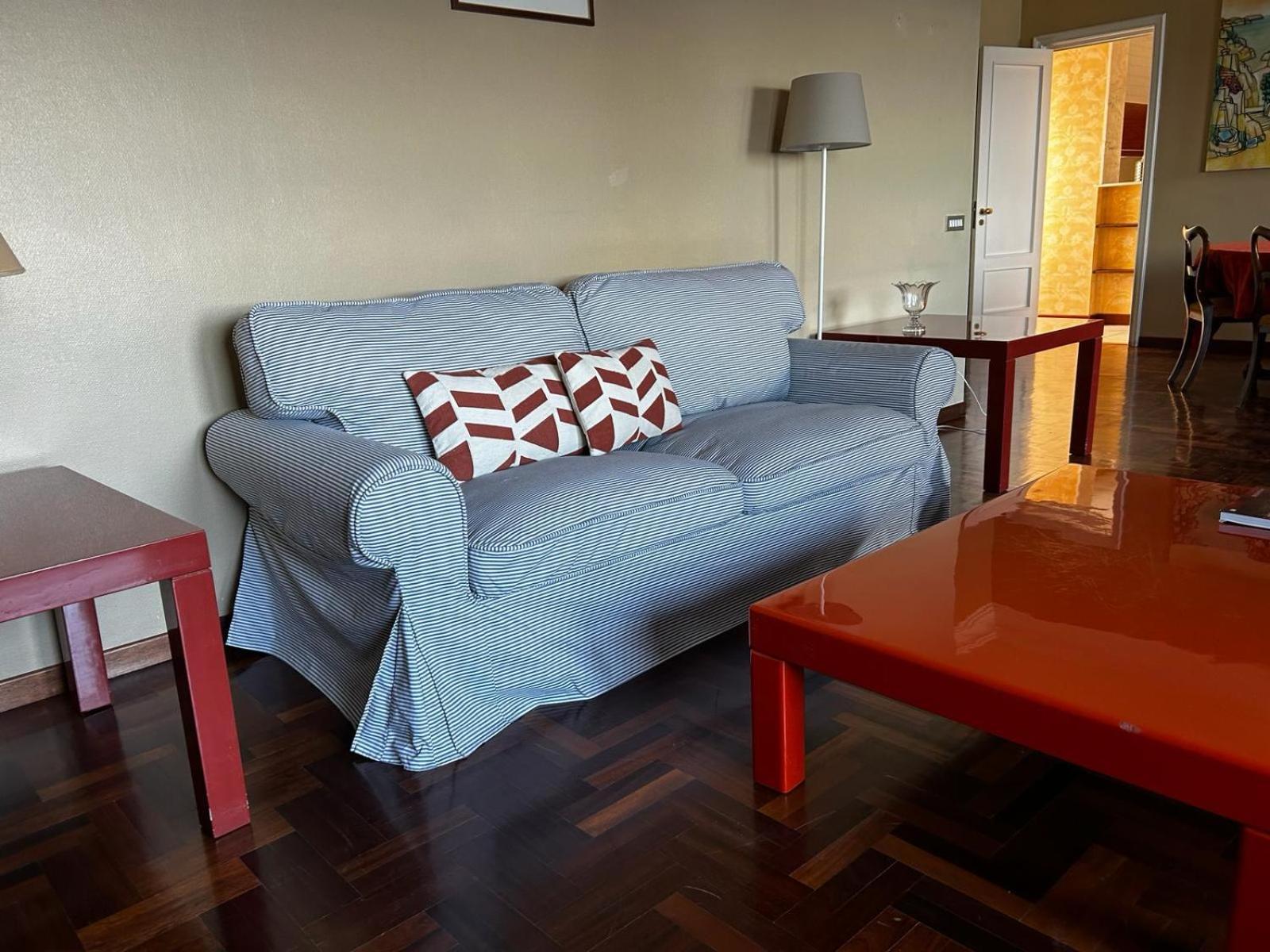 Front Beach Apartment - 3 Bedrooms Bari Dış mekan fotoğraf
