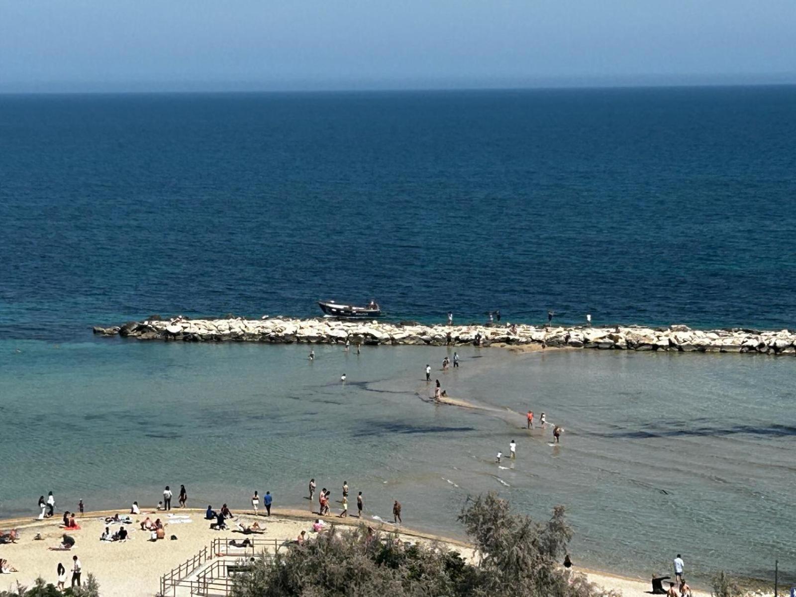 Front Beach Apartment - 3 Bedrooms Bari Dış mekan fotoğraf